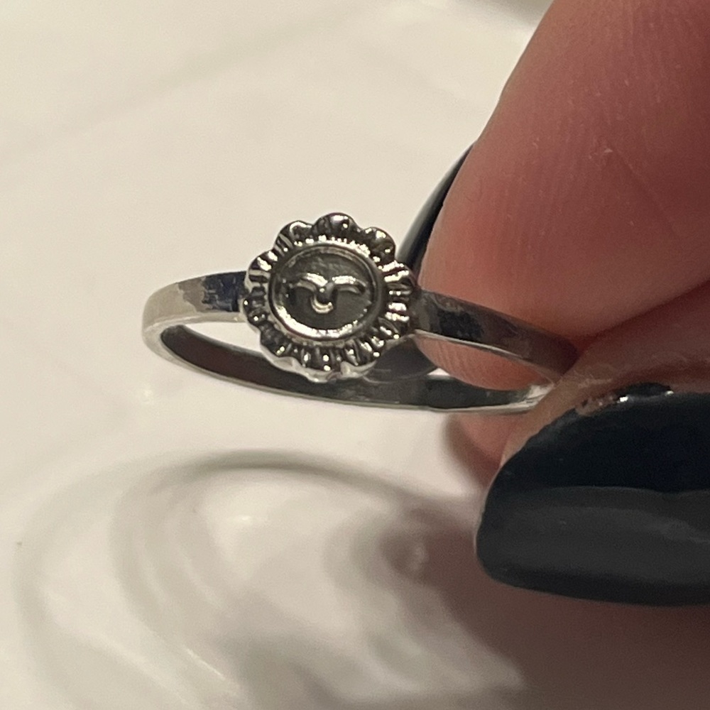 Ring ❤️🔥 - Picture 4 of 5